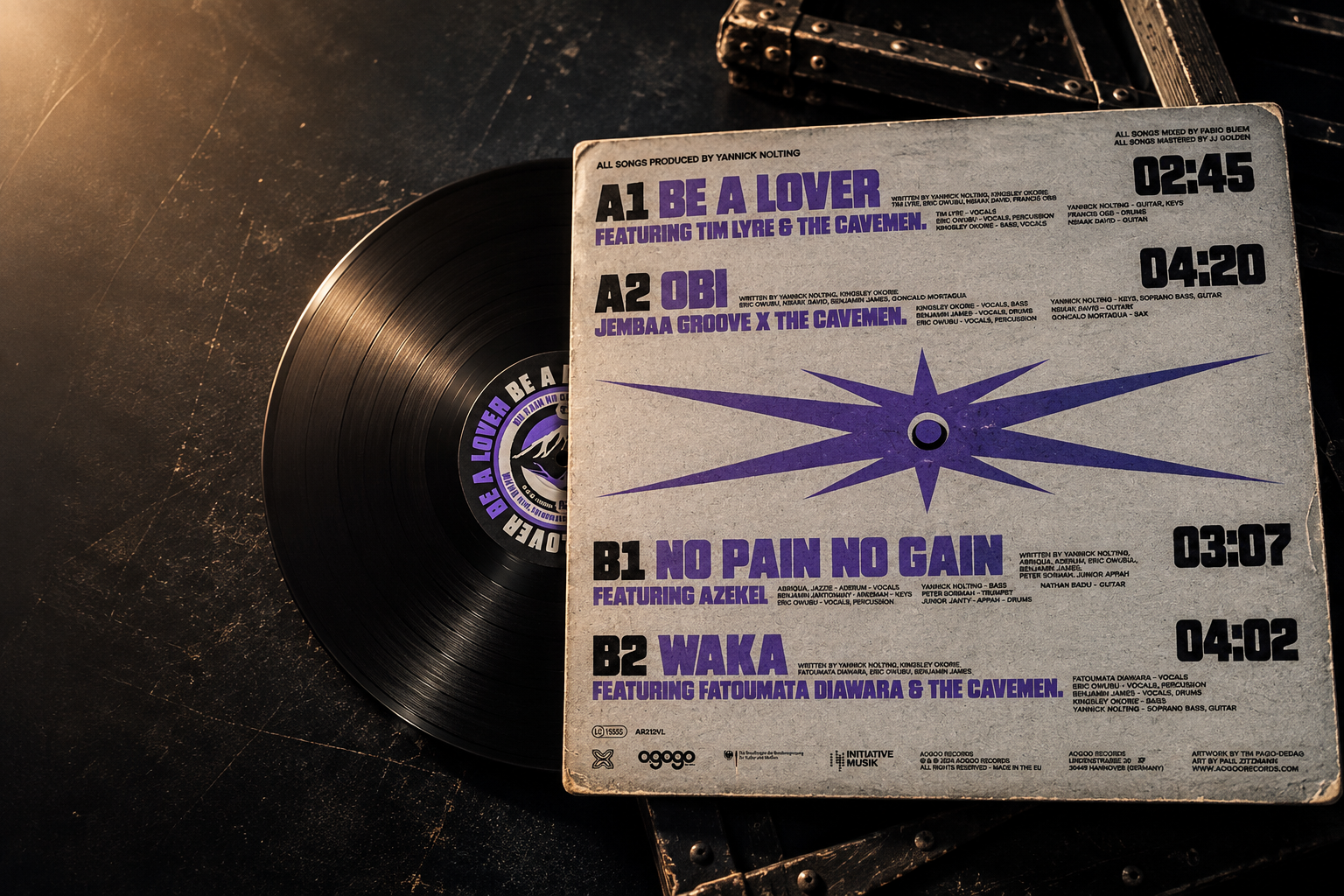 Jembaa Groove, Fatoumata Diawara and The Cavemen. Link Ghana, Mali and Nigeria on "Waka"
